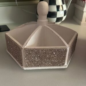 Elegant White and Gold Glitter Organizer
